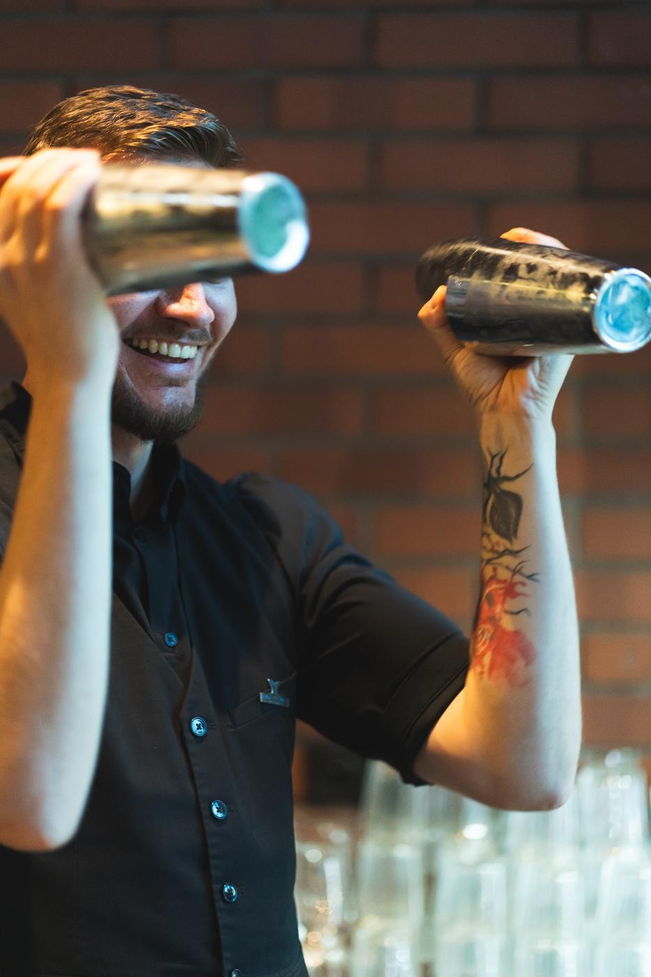 barman during AIF25-1