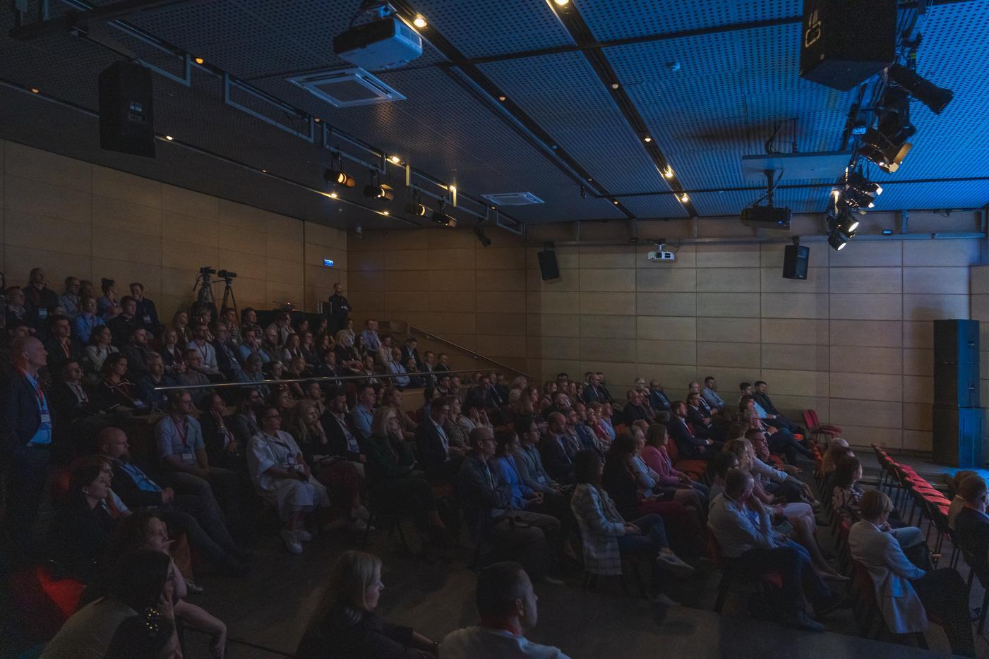 Ailleron Innovation Forum  2025 full audience-1