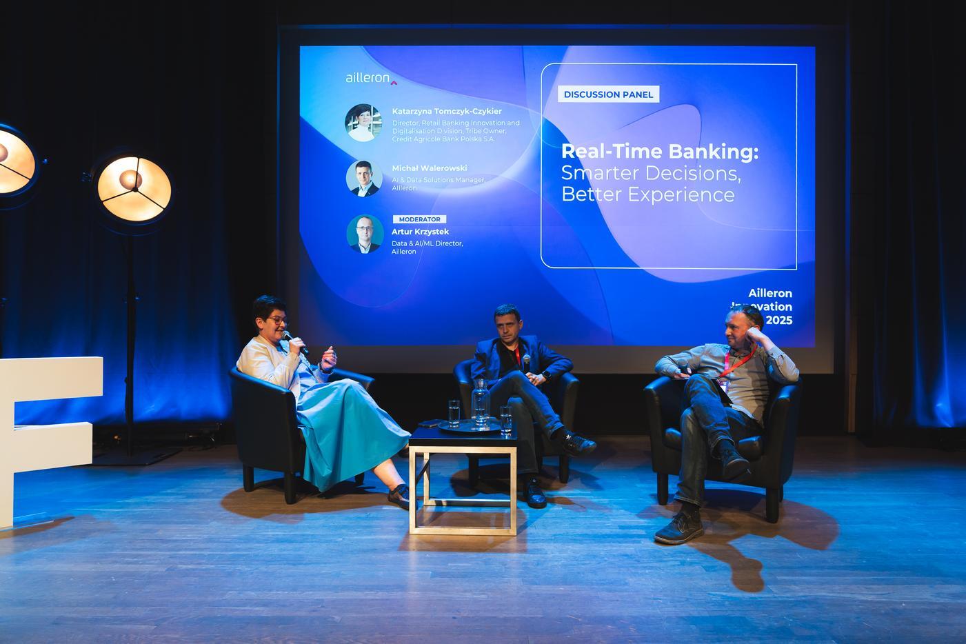 AIF25 debate_𝗥𝗲𝗮𝗹-𝗧𝗶𝗺𝗲 𝗕𝗮𝗻𝗸𝗶𝗻𝗴_ 𝗦𝗺𝗮𝗿𝘁𝗲𝗿 𝗗𝗲𝗰𝗶𝘀𝗶𝗼𝗻𝘀, 𝗕𝗲𝘁𝘁𝗲𝗿 𝗘𝘅𝗽𝗲𝗿𝗶𝗲𝗻𝗰𝗲_ featuring Katarzyna Tomczyk-Czykier and Michał Walerowski, moderated by Artur Krzystek