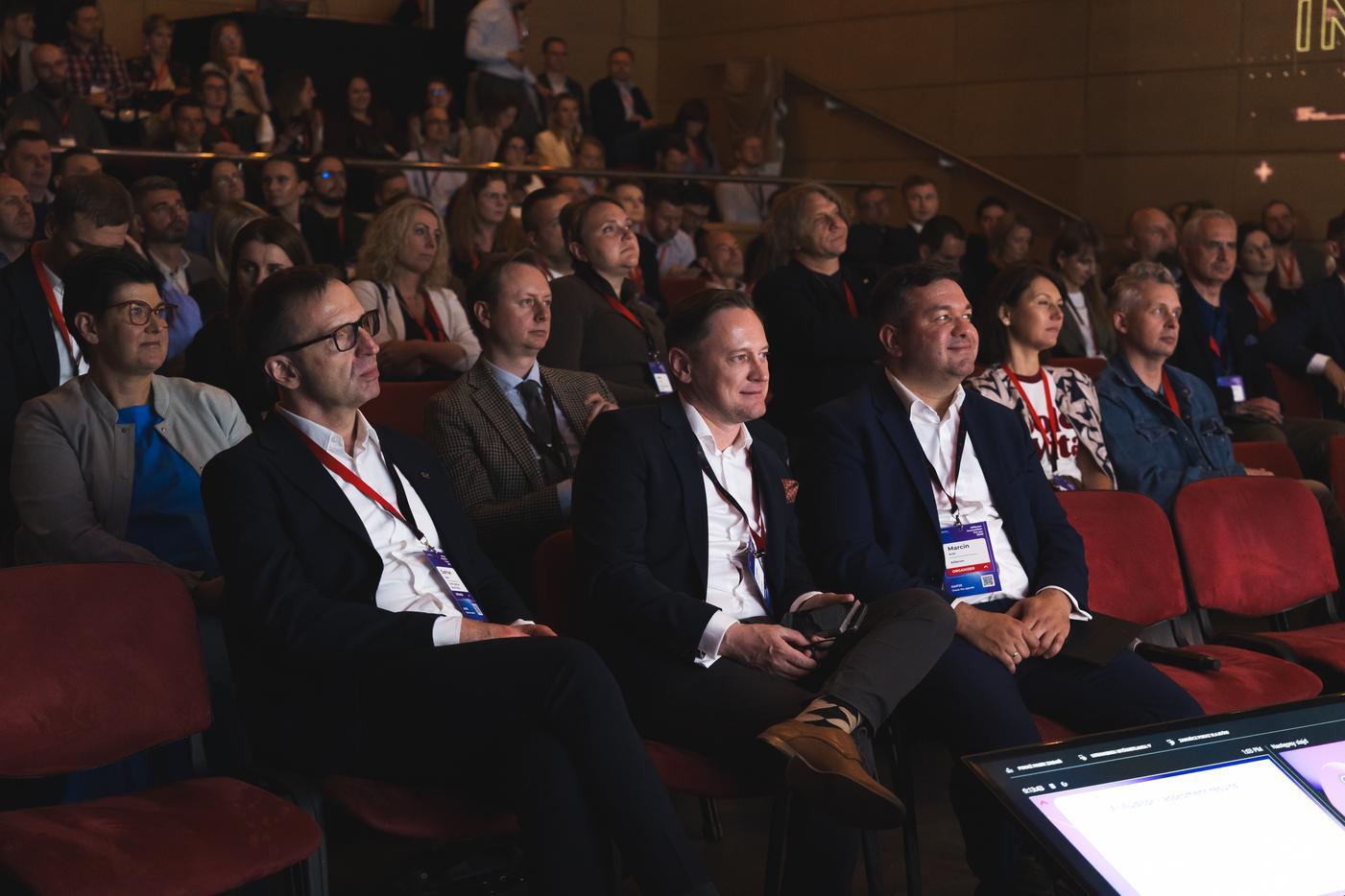Ailleron Innovation Forum  2025 community and excited audience-1