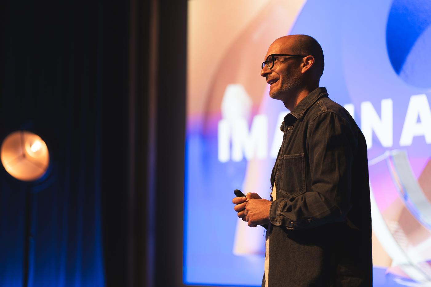 Presentation _Inclusive by Intelligence_ How AI Adapts to Every Customer_ by Daniel De La Fuente during Ailleron Innovation Forum-2