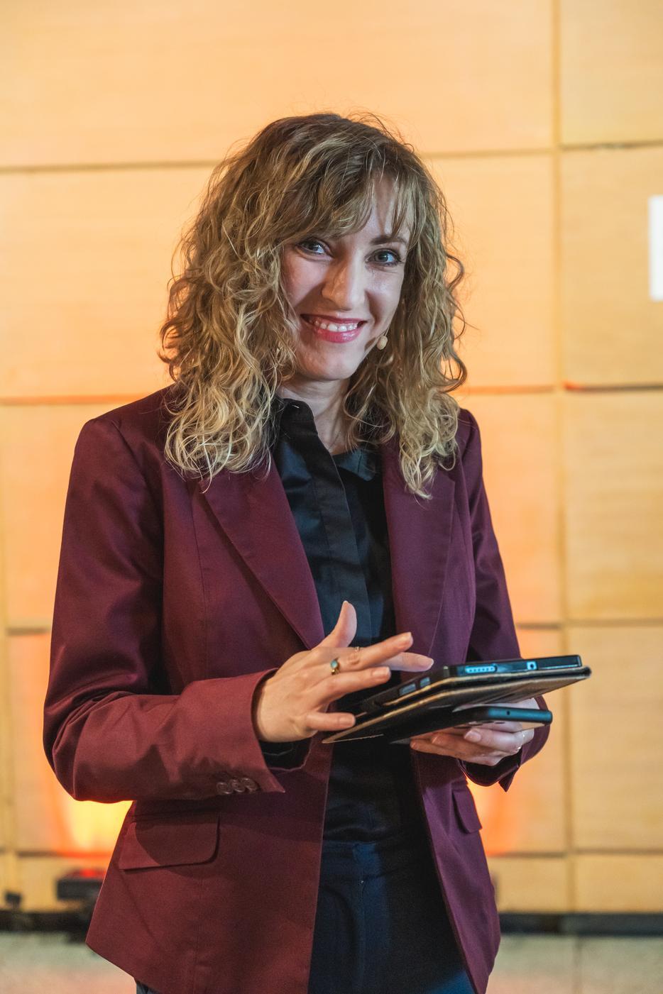 Ailleron Innovation Forum 2025 -host - Aleksandra Szczepaniak-1