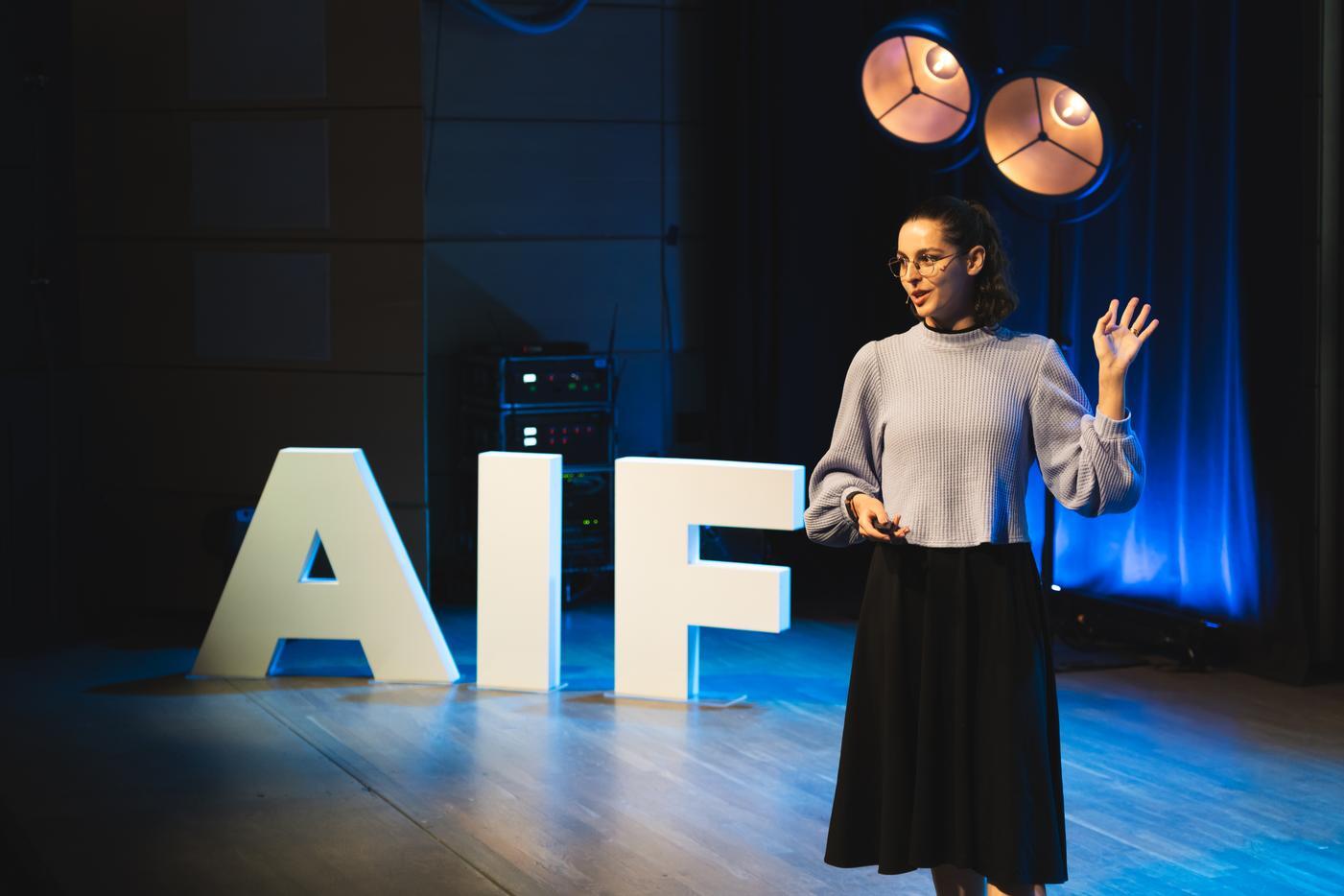 Presentation _Beyond Compliance_ Inclusion as a Catalyst for Innovation_ by Laura Wissiak-2