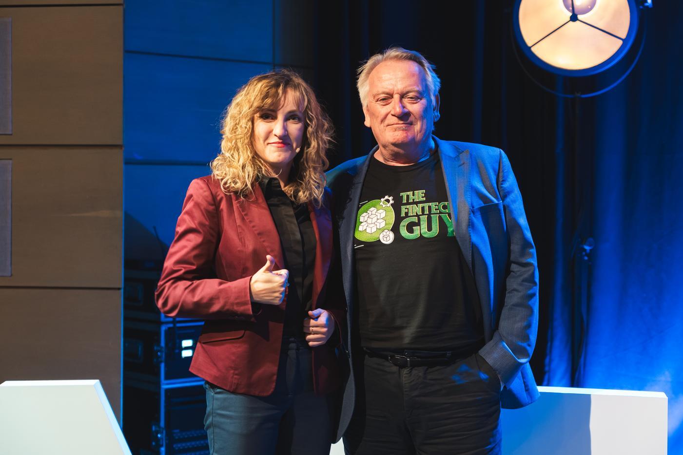 Chris Skinner and Aleksandra Szczepaniak at Ailleron Innovation Forum 2025-1